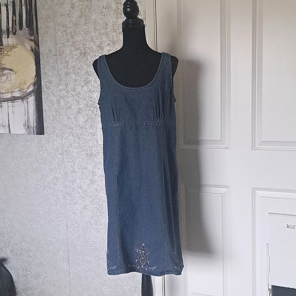Cute Denium Dress with Zip up back in Size 14. Like new condition.